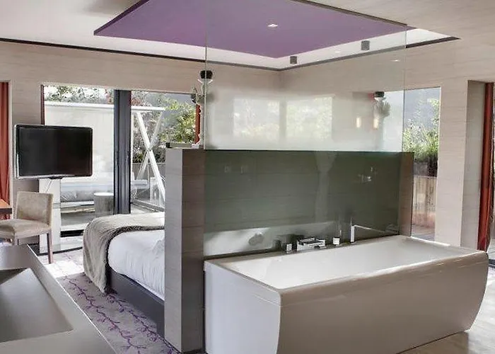 Chateau De 4*